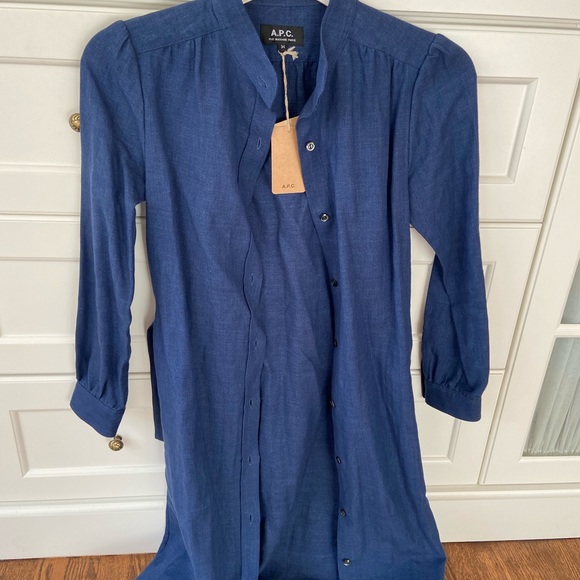 Stunning APC cotton shirt dress. Beautiful, classic piece. - Picture 5 of 7